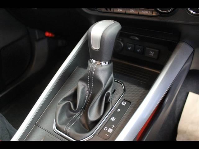 Z 登録済未使用車 衝突軽減ブレーキ クルーズコントロール コーナーセンサー シートヒーター オートライト 横滑り防止 アイドリングストップ プッシュスタート 17インチアルミホイール(36枚目)