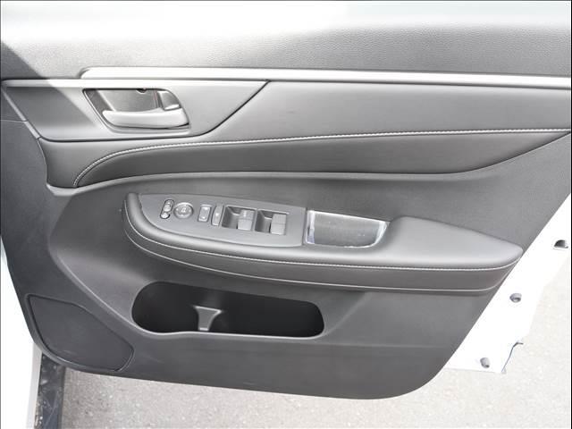 ＷＲ－Ｖ Ｚ　登録済未使用車（12枚目）