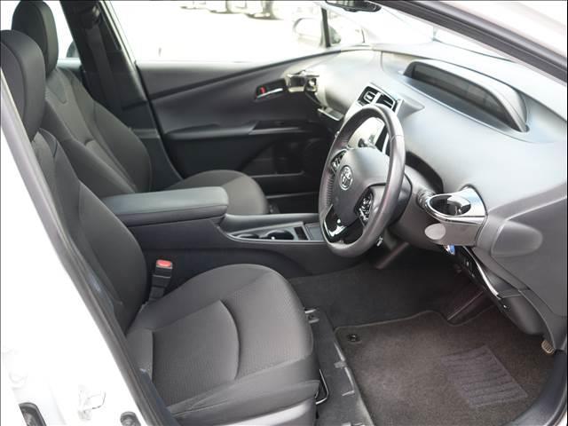 プリウス SセーフティプラスII(11枚目)