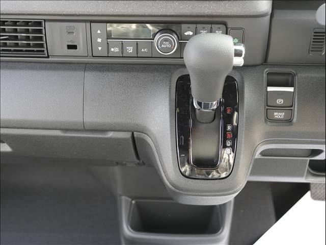 Ｎ－ＢＯＸカスタム ベースグレード　届出済未使用車（12枚目）