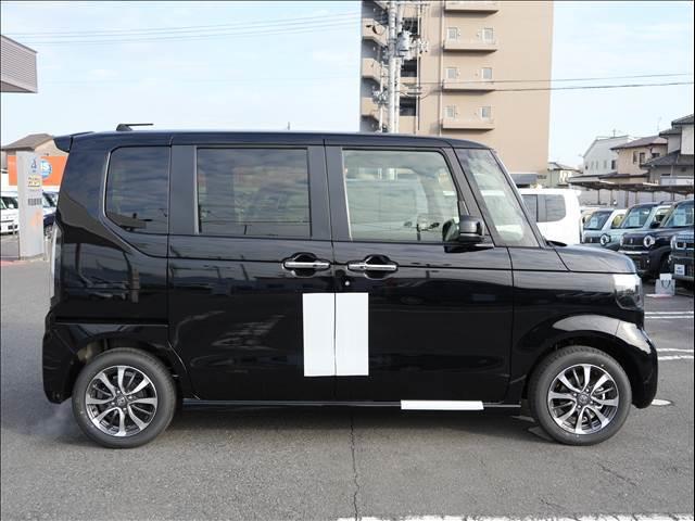 Ｎ－ＢＯＸカスタム ベースグレード　届出済未使用車（23枚目）