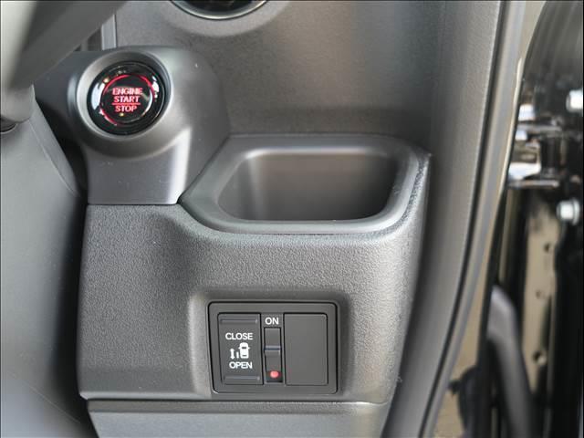 Ｎ－ＢＯＸカスタム ベースグレード　届出済未使用車（27枚目）