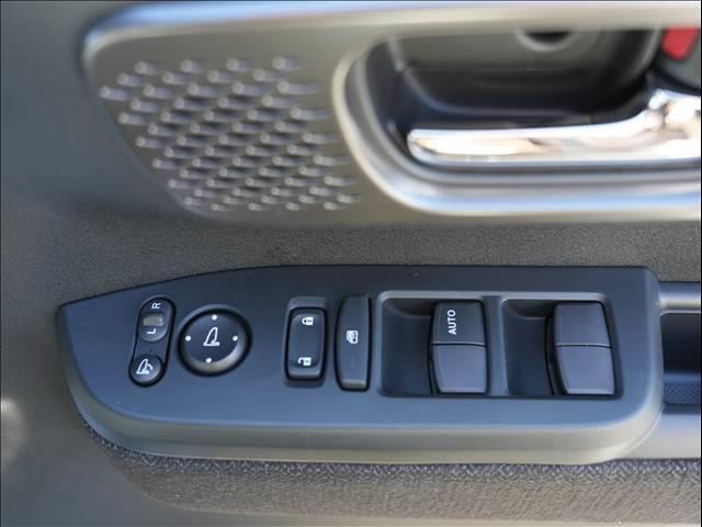 Ｎ－ＢＯＸカスタム ベースグレード　届出済未使用車（16枚目）