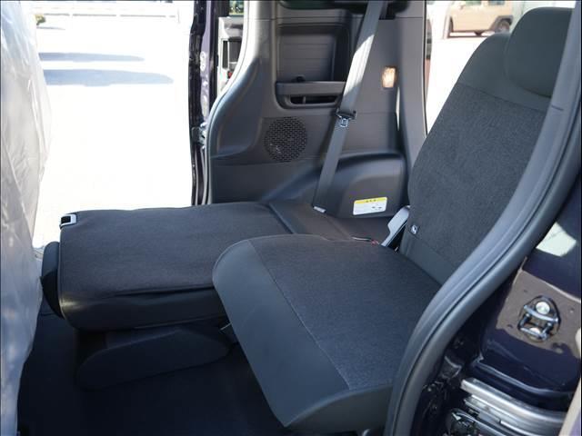 Ｎ－ＢＯＸカスタム ベースグレード　届出済未使用車（32枚目）