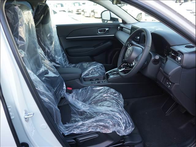 ヴェゼル ｅ：ＨＥＶ　Ｚ　登録済未使用車（10枚目）