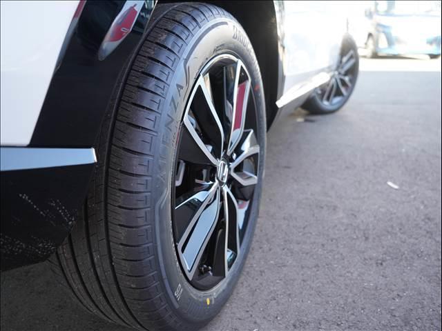 ヴェゼル ｅ：ＨＥＶ　Ｚ　登録済未使用車（28枚目）