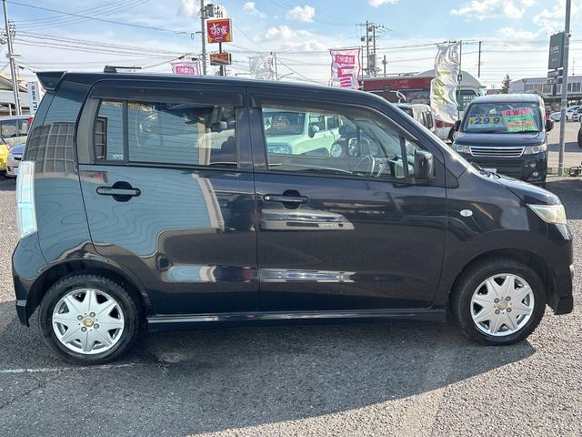 ワゴンＲスティングレー Ｘ　４ＷＤ（車検２年）基本装備フル装備　社外ＣＤオーディオ　スマートキー　プッシュスタート　ＡＢＳ　社外１４インチＡＷスタッドレスタイヤ装着　タイミンチェーンエンジン（8枚目）