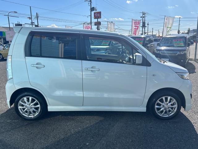 ワゴンＲスティングレー Ｘ　４ＷＤ（車検２年）基本装備フル装備　純正ＣＤオーディオ　スマートキー　プッシュスタート　インパネＣＶＴ　ＨＩＤ　ＡＢＳ　社外１４インチＡＷ　タイミングチェーンエンジン（8枚目）