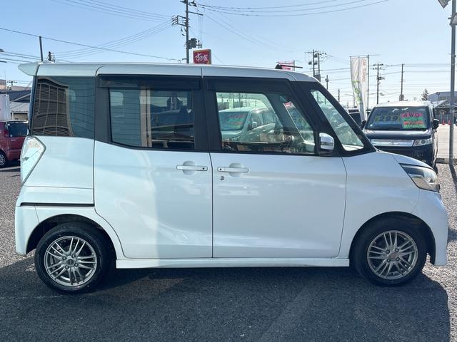 デイズルークス ハイウェイスター X Gパッケージ 4WD アイドリングストップ(車検2年)基本装備フル装備 両側電動スライドドア 社外CDオーディオ バックカメラ スマートキー ABS 社外14インチAW タイミングチェーンエンジン(8枚目)