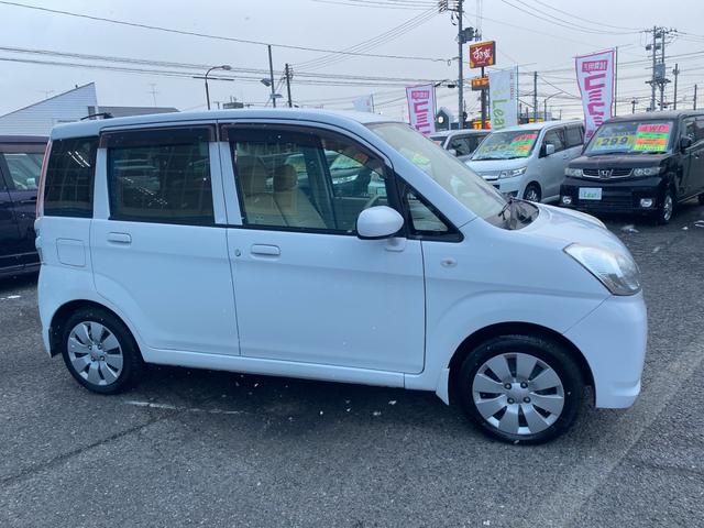 ステラ L 4WD(車検2年)基本装備フル装備 社外CDオーディオ キーレス インパネCVT 純正14インチホイール(8枚目)