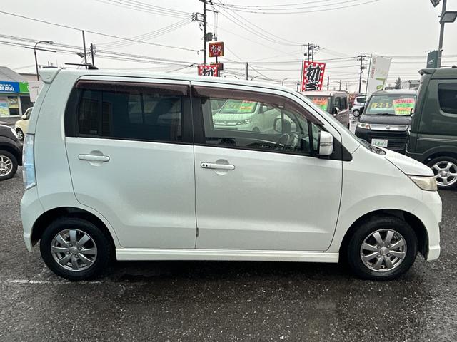 ワゴンＲスティングレー Ｔ　４ＷＤ（車検２年）基本装備フル装備　社外メモリーナビワンセグＴＶ　スマートキー　電格ミラー　運転席シートヒーター　ＡＢＳ　社外１３インチＡＷスタッドレスタイヤ装着済　タイミングチェーンエンジン（8枚目）