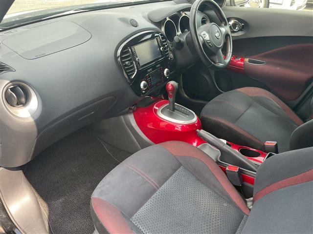 ジューク １５ＲＸ　Ｖセレ　パーソナライゼーション　純正ＳＤナビ（ＣＤ、ＤＶＤ、Ｂｌｕｅｔｏｏｔｈ、ワンセグ）　バックカメラ　アイドリングストップ　衝突被害軽減ブレーキ　横滑り防止　ウィンカーミラー　純正フロアマット　ドアバイザー（21枚目）
