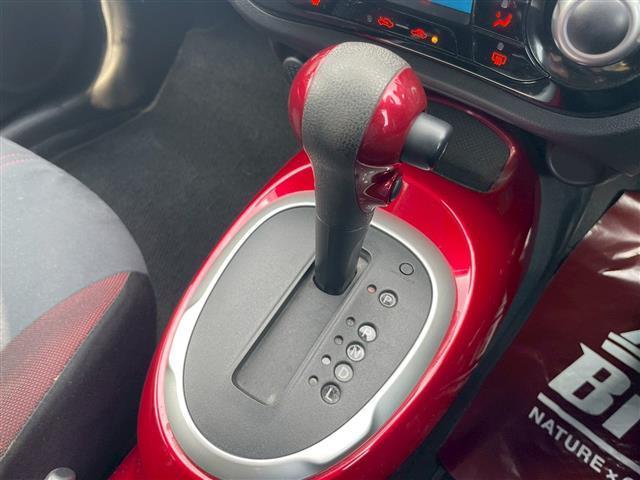 ジューク １５ＲＸ　Ｖセレ　パーソナライゼーション　純正ＳＤナビ（ＣＤ、ＤＶＤ、Ｂｌｕｅｔｏｏｔｈ、ワンセグ）　バックカメラ　アイドリングストップ　衝突被害軽減ブレーキ　横滑り防止　ウィンカーミラー　純正フロアマット　ドアバイザー（33枚目）