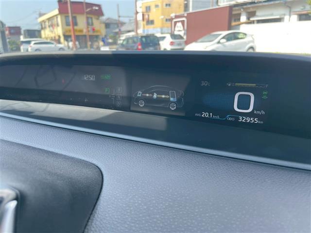 プリウス Ｓ　純正ＳＤナビ（ＣＤ、Ｂｌｕｅｔｏｏｔｈ、ワンセグ）　ＥＴＣ　エアロ　ＬＥＤ　クルコン　オートハイビーム　純正フロアマット　ドアバイザー　衝突被害軽減ブレーキ　横滑り防止　レーンキープ（33枚目）