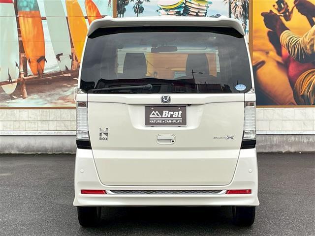 Ｎ－ＢＯＸ モデューロＸ　Ｇ・ターボパッケージ　特別仕様車　モデューロＸ専用ローダウンサス＆ホイール　専用インテリア＆エクステリア　ナビ　バックカメラ　ケンウッドサブウーファー＆ツイーター　シートカバー　前後ドラレコ　無限フロアマット　ＥＴＣ（5枚目）
