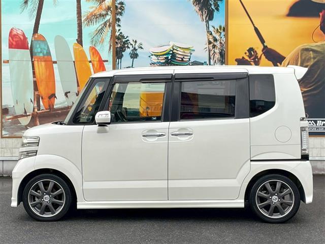 Ｎ－ＢＯＸ モデューロＸ　Ｇ・ターボパッケージ　特別仕様車　モデューロＸ専用ローダウンサス＆ホイール　専用インテリア＆エクステリア　ナビ　バックカメラ　ケンウッドサブウーファー＆ツイーター　シートカバー　前後ドラレコ　無限フロアマット　ＥＴＣ（7枚目）