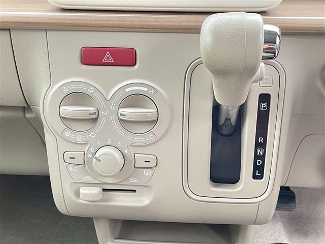 アルトラパン Ｓ　メモリーナビ　バックカメラ　ドラレコ　衝突軽減ブレーキ　シートヒーター　フルセグＴＶ　Ｂｌｕｅｔｏｏｔｈ　ＤＶＤ再生　ＵＳＢ入力　アイドリングストップ　ＨＩＤライト　オートライト　プッシュスタート（20枚目）