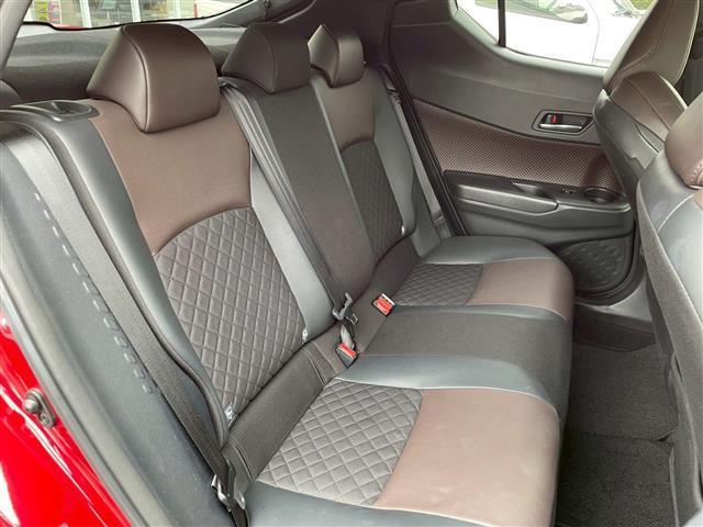 Ｃ－ＨＲ Ｇ　モデリスタエアロ　純正９インチナビ　バックカメラ　ＨＤＭＩ入力　ＵＳＢ入力　フルセグＴＶ　シートヒーター　純正ラゲッジマット　ブラインドスポットモニター　衝突軽減ブレーキ　オートハイビーム（18枚目）