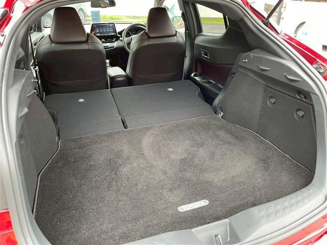 Ｃ－ＨＲ Ｇ　モデリスタエアロ　純正９インチナビ　バックカメラ　ＨＤＭＩ入力　ＵＳＢ入力　フルセグＴＶ　シートヒーター　純正ラゲッジマット　ブラインドスポットモニター　衝突軽減ブレーキ　オートハイビーム（21枚目）