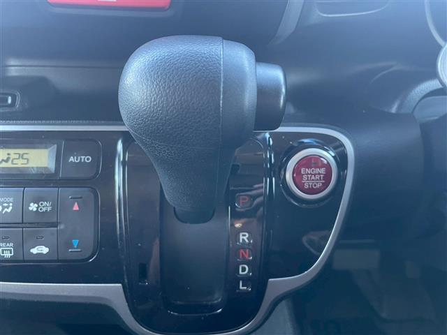 N-BOX G SSパッケージ 純正ナビ(CD、DVD、Bluetooth、ワンセグTV) ETC バックカメラ 両側パワースライドドア シティブレーキアクティブ 純正フロアマット、ドアバイザー(22枚目)