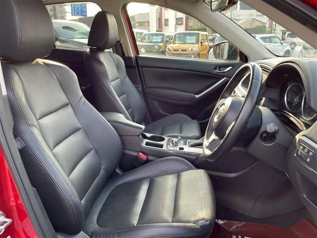 ＣＸ－５ ＸＤ　Ｌパッケージ　ワンオーナー　シートヒーター　パワーシート　純正ＳＤナビ　フルセグ　ＣＤ　ＤＶＤ　Ｂｌｕｅｔｏｏｔｈ　ＥＴＣ　バックカメラ　クルコン　衝突被害軽減ブレーキ　レーンキープ　リアセンサー　純正フロアマット（16枚目）