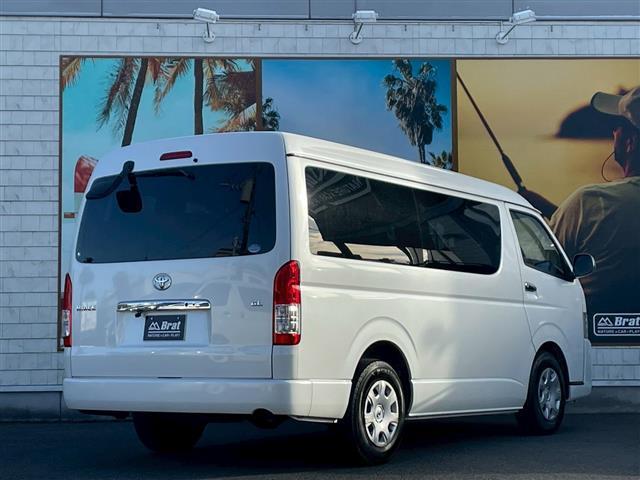 ハイエースワゴン 　パナソニックＳＤナビ（ＣＤ　Ｂｌｕｅｔｏｏｔｈ　ワンセグＴＶ）　ＡＣ１００Ｖコンセント　ＥＴＣ　片側パワースライドドア　衝突軽減ブレーキ　レーンキープアシスト　オートハイビーム　オートライト（3枚目）