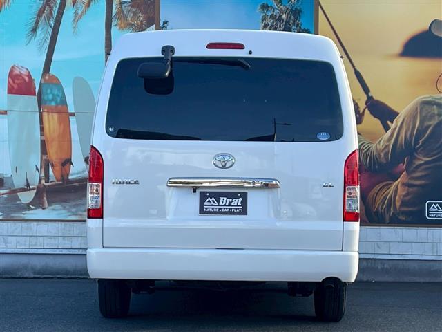 ハイエースワゴン 　パナソニックＳＤナビ（ＣＤ　Ｂｌｕｅｔｏｏｔｈ　ワンセグＴＶ）　ＡＣ１００Ｖコンセント　ＥＴＣ　片側パワースライドドア　衝突軽減ブレーキ　レーンキープアシスト　オートハイビーム　オートライト（5枚目）