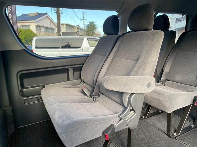 ハイエースワゴン 　パナソニックＳＤナビ（ＣＤ　Ｂｌｕｅｔｏｏｔｈ　ワンセグＴＶ）　ＡＣ１００Ｖコンセント　ＥＴＣ　片側パワースライドドア　衝突軽減ブレーキ　レーンキープアシスト　オートハイビーム　オートライト（16枚目）