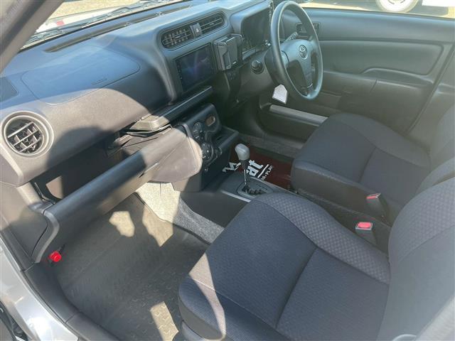 プロボックス ハイブリッドＧＸ　社外ディスプレイオーディオ　Ｂｌｕｅｔｏｏｔｈ　アップルカープレイ　アンドロイドオート　ＵＳＢ　バックカメラ　ＥＴＣ　ドアバイザー　純正ゴムマット　オートマチックハイビーム　衝突被害軽減ブレーキ（21枚目）