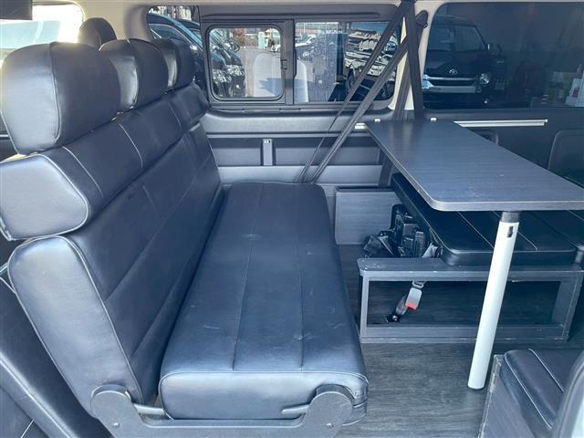 センターテーブル装備