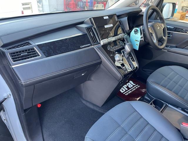 デリカD:5 シャモニー WEDSホイール オープンカントリーR/T アルパイン11インチナビ・12.8インチフリップダウンモニター 全方位カメラ ルーフラック ヘッドライトシャドウ 前席シートヒーター D席パワーシート(10枚目)