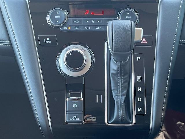 デリカD:5 シャモニー WEDSホイール オープンカントリーR/T アルパイン11インチナビ・12.8インチフリップダウンモニター 全方位カメラ ルーフラック ヘッドライトシャドウ 前席シートヒーター D席パワーシート(27枚目)