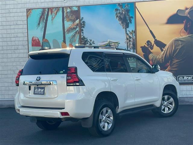 ランドクルーザープラド TX Lパッケージ 純正9インチナビ デジタルインナーミラー フロントカメラ バックカメラ ルーフレール 黒レザーシート エアシート シートヒーター パワーシート センターデフロック ETC2.0 ドラレコ(3枚目)