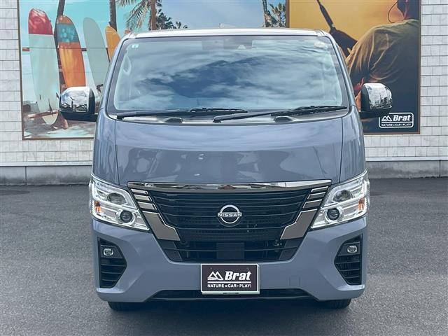 キャラバン ロングプロスタイルグランドプレミアムＧＸ　ベッドキット　防水シート　ルーフスポイラー　ヒッチメンバー　純正ＳＤナビ（ＣＤ・ＤＶＤ・Ｂｌｕｅｔｏｏｔｈ・フルセグＴＶ）全方位カメラ　デジタルインナーミラー　ＥＴＣ　ドライブレコーダー（4枚目）