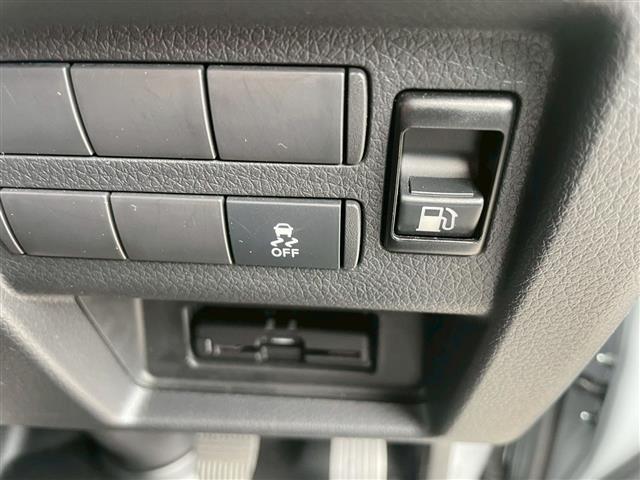 キャラバン ロングプロスタイルグランドプレミアムＧＸ　ベッドキット　防水シート　ルーフスポイラー　ヒッチメンバー　純正ＳＤナビ（ＣＤ・ＤＶＤ・Ｂｌｕｅｔｏｏｔｈ・フルセグＴＶ）全方位カメラ　デジタルインナーミラー　ＥＴＣ　ドライブレコーダー（29枚目）