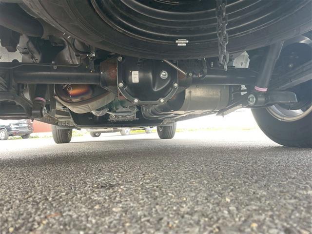 キャラバン ロングプロスタイルグランドプレミアムＧＸ　ベッドキット　防水シート　ルーフスポイラー　ヒッチメンバー　純正ＳＤナビ（ＣＤ・ＤＶＤ・Ｂｌｕｅｔｏｏｔｈ・フルセグＴＶ）全方位カメラ　デジタルインナーミラー　ＥＴＣ　ドライブレコーダー（43枚目）