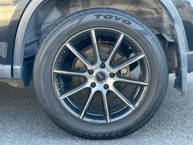 エクストレイル ２０Ｘｔｔ　ＲＡＹＳホイール　リアスポイラー　バンパーガード　サイドモール　純正ナビ　フルセグ　ＤＶＤ　ＣＤ　Ｂｌｕｅｔｏｏｔｈ　ＵＳＢ　シートヒーター　ＥＴＣ　クルコン　フォグランプ　切替４ＷＤ　オートライト（12枚目）