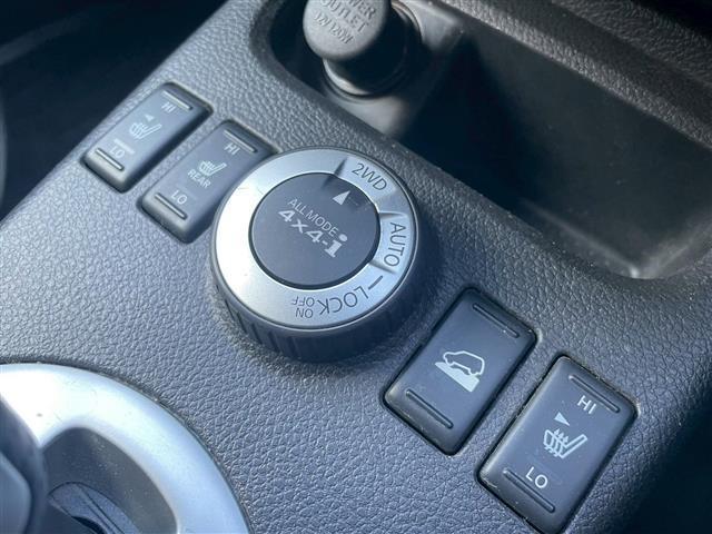 エクストレイル ２０Ｘｔｔ　ＲＡＹＳホイール　リアスポイラー　バンパーガード　サイドモール　純正ナビ　フルセグ　ＤＶＤ　ＣＤ　Ｂｌｕｅｔｏｏｔｈ　ＵＳＢ　シートヒーター　ＥＴＣ　クルコン　フォグランプ　切替４ＷＤ　オートライト（33枚目）