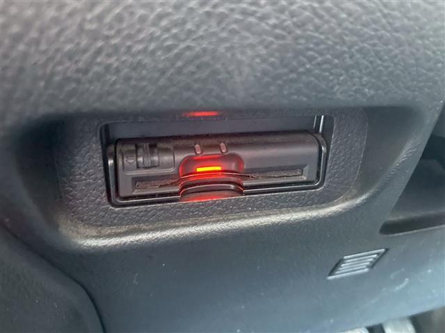 エクストレイル ２０Ｘｔｔ　ＲＡＹＳホイール　リアスポイラー　バンパーガード　サイドモール　純正ナビ　フルセグ　ＤＶＤ　ＣＤ　Ｂｌｕｅｔｏｏｔｈ　ＵＳＢ　シートヒーター　ＥＴＣ　クルコン　フォグランプ　切替４ＷＤ　オートライト（35枚目）