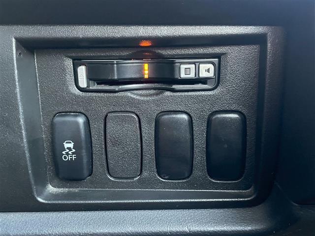 デリカD:5 D パワーパッケージ 切替4WD クラリオンナビ バックカメラ 両側パワースライドドア フルセグテレビ Bluetooth DVD再生 前席シートヒーター クルーズコントロール パドルシフト HIDライト ETC(26枚目)