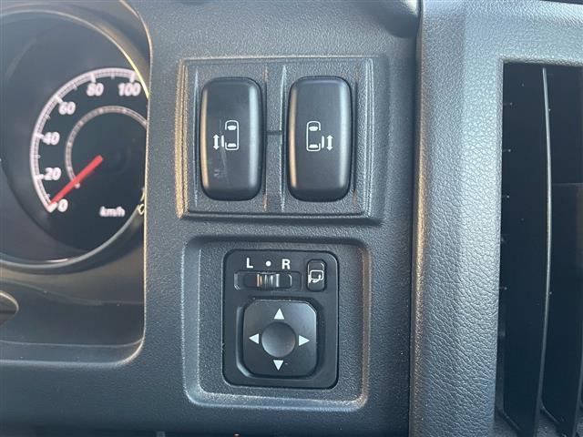 デリカD:5 D パワーパッケージ 切替4WD クラリオンナビ バックカメラ 両側パワースライドドア フルセグテレビ Bluetooth DVD再生 前席シートヒーター クルーズコントロール パドルシフト HIDライト ETC(27枚目)