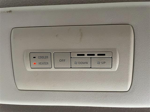 デリカD:5 D パワーパッケージ 切替4WD クラリオンナビ バックカメラ 両側パワースライドドア フルセグテレビ Bluetooth DVD再生 前席シートヒーター クルーズコントロール パドルシフト HIDライト ETC(29枚目)