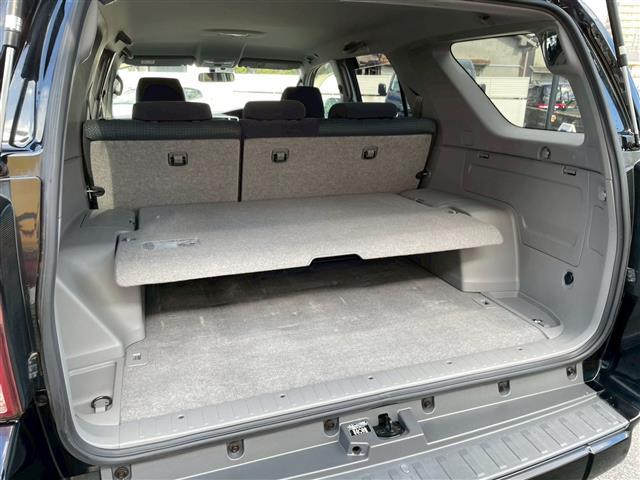 ハイラックスサーフ SSR-X20thアニバーサリーエディション 特別仕様車 センターデフロック 2段式ラゲッジボード AC100Vコンセント ルーフレール メッキドアミラー LEDヘッドライト ETC 純正フロアマット トランクイージークローザー オートライト(16枚目)