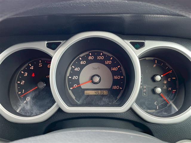 ハイラックスサーフ SSR-X20thアニバーサリーエディション 特別仕様車 センターデフロック 2段式ラゲッジボード AC100Vコンセント ルーフレール メッキドアミラー LEDヘッドライト ETC 純正フロアマット トランクイージークローザー オートライト(29枚目)