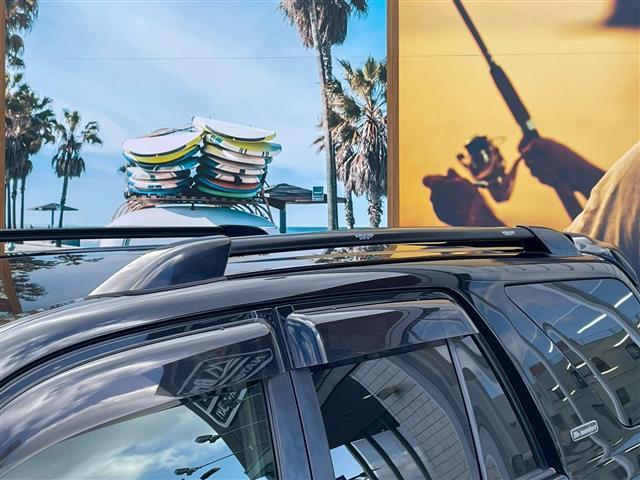 ハイラックスサーフ SSR-X20thアニバーサリーエディション 特別仕様車 センターデフロック 2段式ラゲッジボード AC100Vコンセント ルーフレール メッキドアミラー LEDヘッドライト ETC 純正フロアマット トランクイージークローザー オートライト(33枚目)