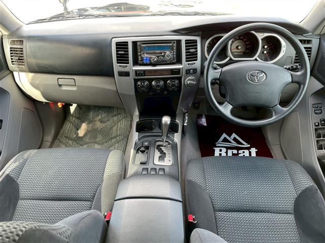 ハイラックスサーフ SSR-X20thアニバーサリーエディション 特別仕様車 センターデフロック 2段式ラゲッジボード AC100Vコンセント ルーフレール メッキドアミラー LEDヘッドライト ETC 純正フロアマット トランクイージークローザー オートライト(42枚目)