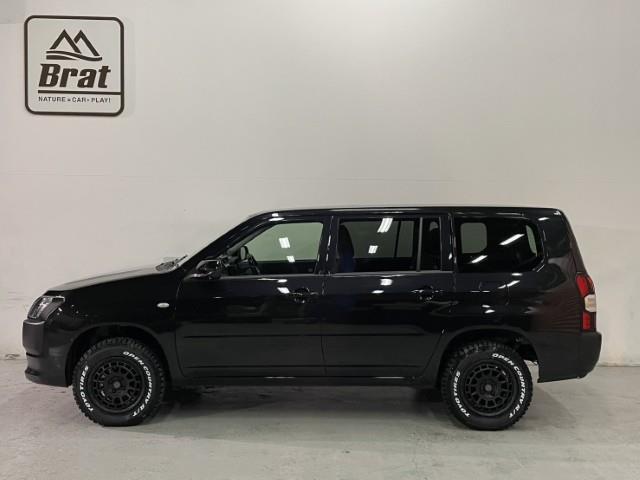 プロボックス ハイブリッドＦ　１４ＡＷ　マッドヴァンスＸ　タイプＦ　ＴＯＹＯオープンカントリーＲ／Ｔ　Ｂａｒｔオリジナルリフトアップキット　ステルス　フロントグリル　ヘッドライトカバー　テールカバー　グレイス　シートカバー（9枚目）