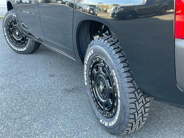 プロボックス ハイブリッドＦ　自社新車仕入カスタム　１インチリフトアップ　ＴＯＹＯオープンカントリーＲＴタイヤ　エクストリームＪホイール　タコマルックグリル　グレイスシートカバー　ウッドコンビステアリング　衝突被害軽減ブレーキ（42枚目）