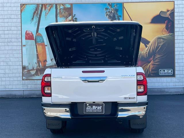 ハイラックス Ｚ　純正ハードトノカバー　純正ベッドライナー　９インチフローティングナビ　ＨＤＭＩ入力　ＵＳＢ入力　フルセグＴＶ　Ｂｌｕｅｔｏｏｔｈ　バックカメラ　前後ドラレコ　コーナーセンサー　ＥＴＣ　純正フロアマット（9枚目）