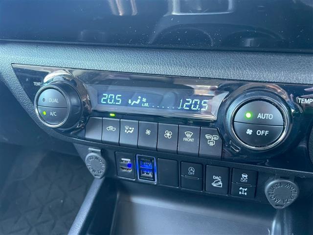 ハイラックス Ｚ　純正ハードトノカバー　純正ベッドライナー　９インチフローティングナビ　ＨＤＭＩ入力　ＵＳＢ入力　フルセグＴＶ　Ｂｌｕｅｔｏｏｔｈ　バックカメラ　前後ドラレコ　コーナーセンサー　ＥＴＣ　純正フロアマット（20枚目）